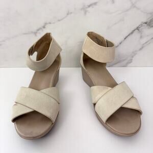 Naturalizer Womens Riviera Sandals Size 9.5 Leather Neutral Cushion Summer Tan